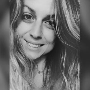 Meet your Posher, Whitney